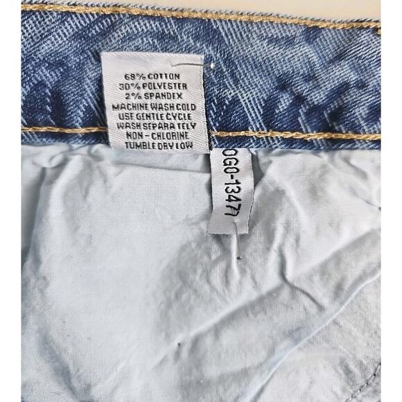 New Max~Woman Size 6~Blue Denim Floral Print High Rise Straight Leg Jean Stretch - Picture 13 of 16